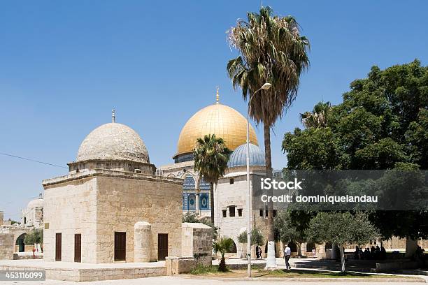 Photo libre de droit de Dôme Du Rocher Jerusalem banque d'images et plus d'images libres de droit de Arabie - Arabie, Arbre, Arc - Élément architectural