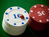 ladybugs-mit-poker-chips.jpg?b=1&s=170x170&k=20&c=PaZt_BOD3sZfK1pGhzzQMPPrsdD15wJpY9KTk_24DzI=