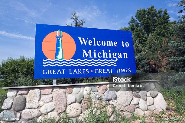 Michigan Welcome Sign Stock Photo - Download Image Now - Michigan, Sign, Welcome Sign