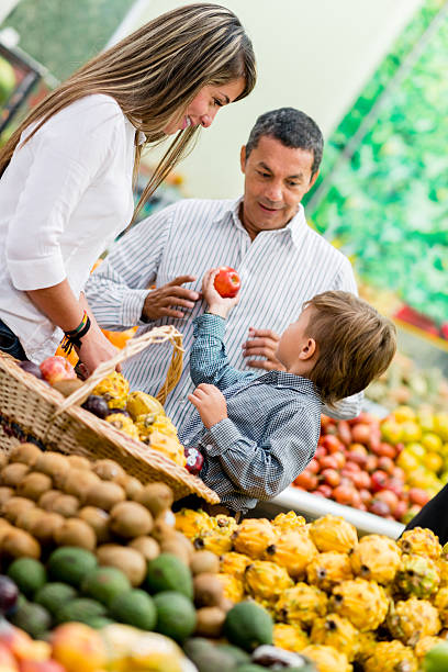istock Family grocery shopping 453143249