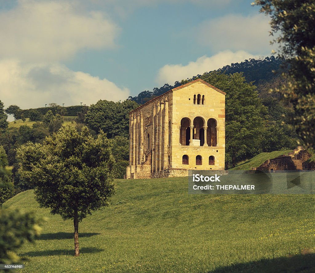 Igreja de Santa María del Naranco - Royalty-free Abadia Foto de stock