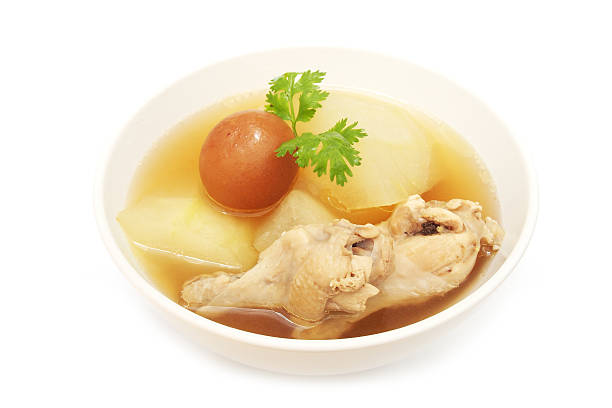 zuppa di pollo con cera zucca legenaria - white gourd foto e immagini stock