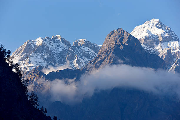 manaslu. everesteworld_continents.kgm circuito. nepal motivos. - mt pumori imagens e fotografias de stock