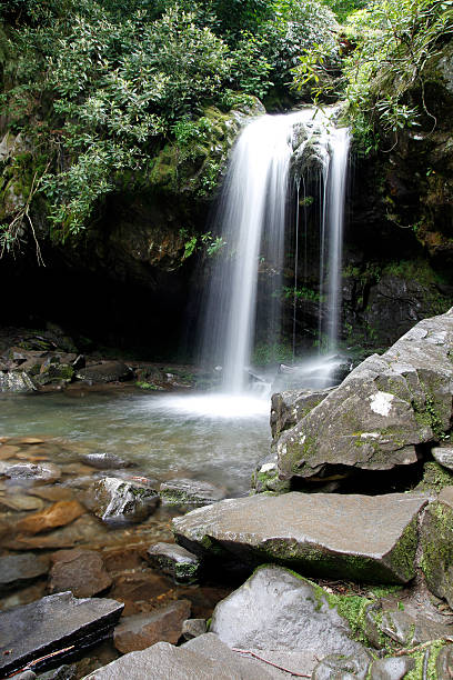 gruta de cataratas - grotto falls fotografías e imágenes de stock