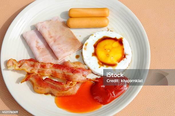 El Desayuno Foto de stock y más banco de imágenes de Alimento - Alimento, Amarillo - Color, Blanco - Color