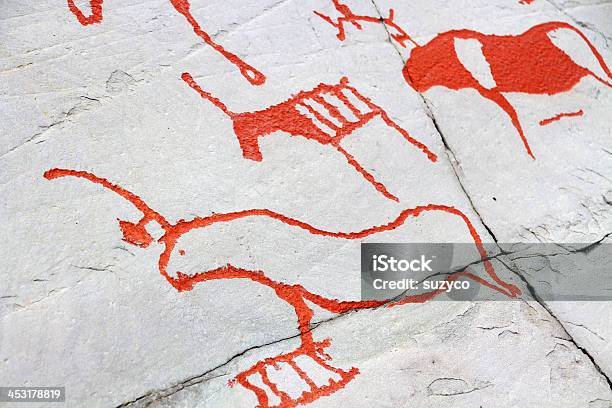 Esculturas Rupestres De Alta - Fotografias de stock e mais imagens de Animal - Animal, Ao Ar Livre, Arcaico