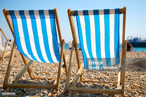 Vintage Deckchairs - Fotografias de stock e mais imagens de Brighton - Brighton and Hove - Brighton - Brighton and Hove, Reino Unido, Ao Ar Livre