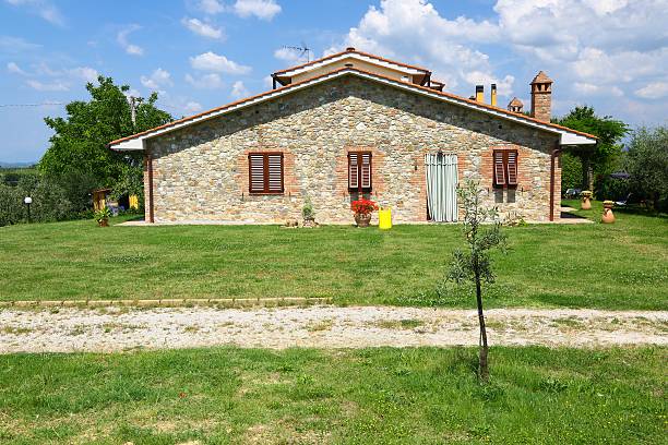istock Modern concept of house in Tuscany 453190703