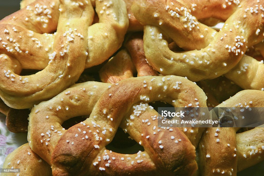 Philadelphia morbido i pretzel freschi dal forno - Foto stock royalty-free di Alimentazione non salutare