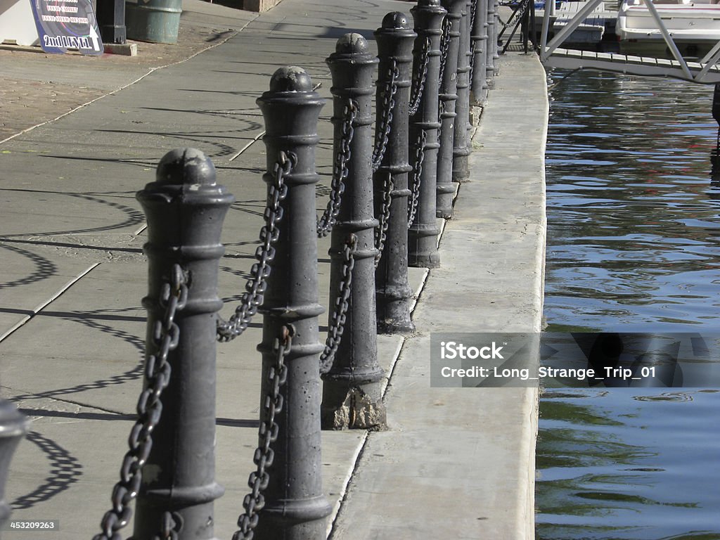 Cast Iron Chain Post Fencing Along Lake Havasu Dock Arizona Stock Photo -  Download Image Now - iStock