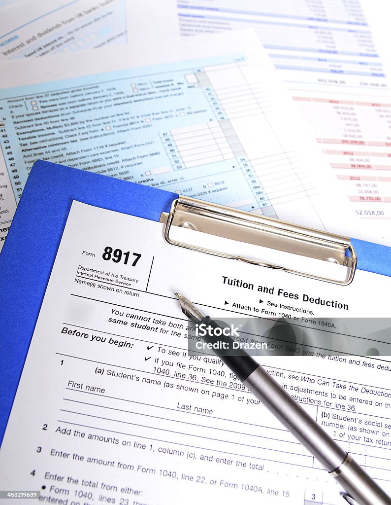 IRS налоговой 8917 за обучение - Стоковые фото Плата за обучение роялти-фри