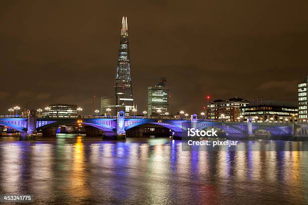 The Shard Southwark Мост — стоковые фотографии и другие картинки Southwark Bridge - Southwark Bridge, Англия, Архитектура