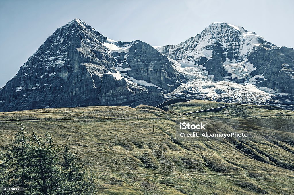 Горы в Бернский Альпы: Эйгер и Mönch-II - Стоковые фото Астра роялти-фри