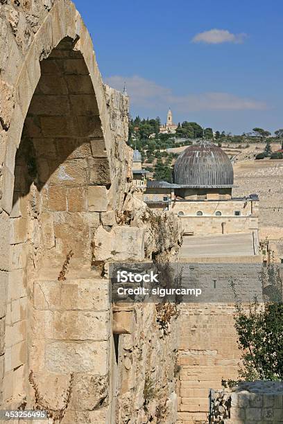 Cúpula Da Mesquita Da Cidade Velha De Jerusalém - Fotografias de stock e mais imagens de Antigo - Antigo, Arquitetura, Azul