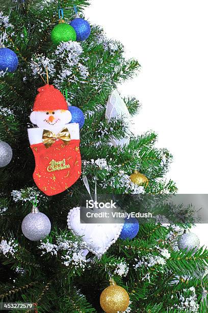 Árbol De Navidad Y Año Nuevo Aislado Foto de stock y más banco de imágenes de Abeto - Abeto, Adorno de navidad, Amarillo - Color