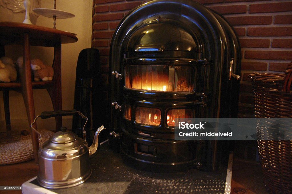 Burning stove wie zu Hause fühlen. - Lizenzfrei Alt Stock-Foto