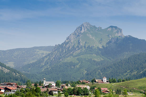 istock Village Graen in Tirol with mountain Aggenstein 453297897