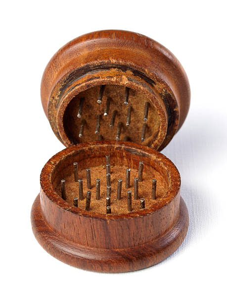 istock Grinder marihuana detail 7 453305543