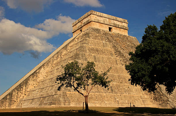 pirâmide maia-chichen itza - vestigial wing - fotografias e filmes do acervo