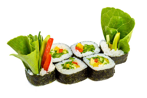 yasai roll (sushi) auf einem weißen hintergrund. - yasai stock-fotos und bilder