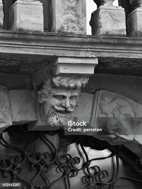 Caballero Cabeza Con Barba Foto de stock y más banco de imágenes de Adulto - Adulto, Antiguo, Arquitectura