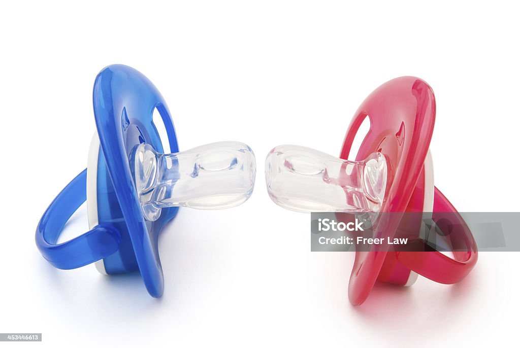 레드 및 블루 pacifiers 흰색 바탕에 그림자와 함께 클리핑 경로를 - 로열티 프리 0명 스톡 사진