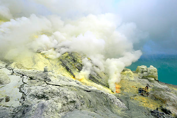 istock Ijen Sulfur Mine Crater 453455487