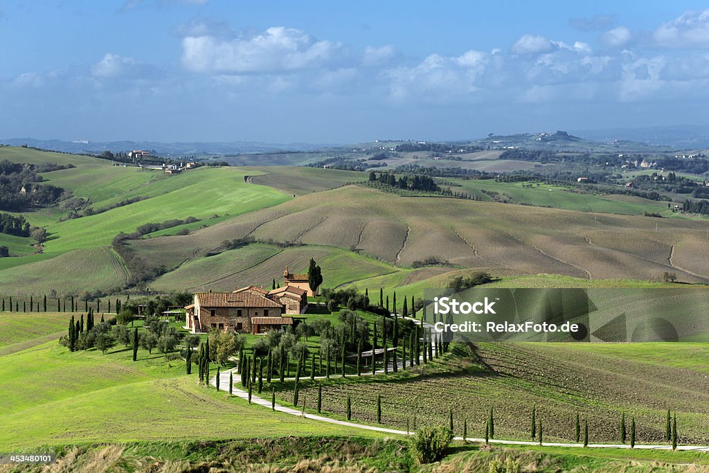 Farmhouse in Crete Senesi, Tuscany, Italy Farmhouse in Crete Senesi, Tuscany, Italy. Beauty In Nature Stock Photo