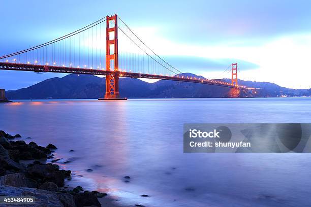 Photo libre de droit de De San Francisco Golden Gate Bridge banque d'images et plus d'images libres de droit de Brouillard - Brouillard, Néon, Pont