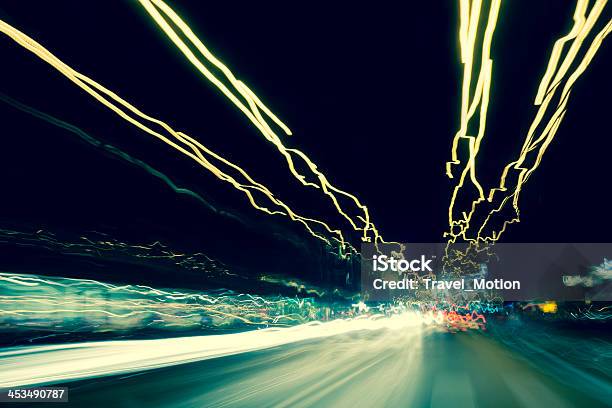 Ciemny Autostrada W Nocy Z Smugi Światła - zdjęcia stockowe i więcej obrazów Amsterdam - Amsterdam, Sprzęt oświetleniowy, Droga