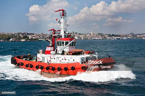 Navio Rebocador - Fotografias de stock e mais imagens de Rebocar - Rebocar, Veículo Aquático, Ao Ar Livre