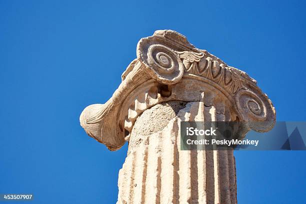 고대 로마 컬럼 야외 Blue Sky 수평계 0명에 대한 스톡 사진 및 기타 이미지 - 0명, 건축, 고대 그리스 양식