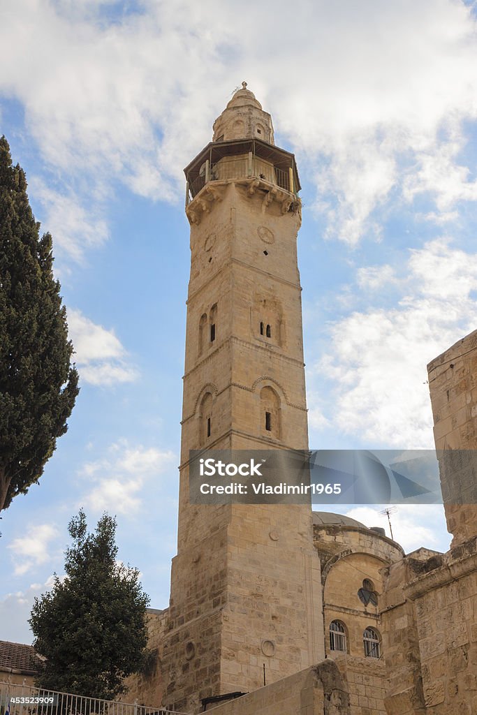 Le minaret à proximité de Holy Sepulchre à Jérusalem - Photo de Antique libre de droits