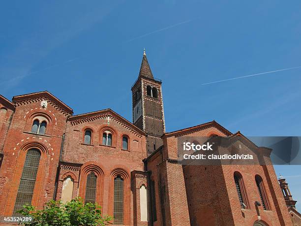 Chiesa Di Santeustorgio Milano - Fotografie stock e altre immagini di Abbazia - Abbazia, Architettura, Basilica