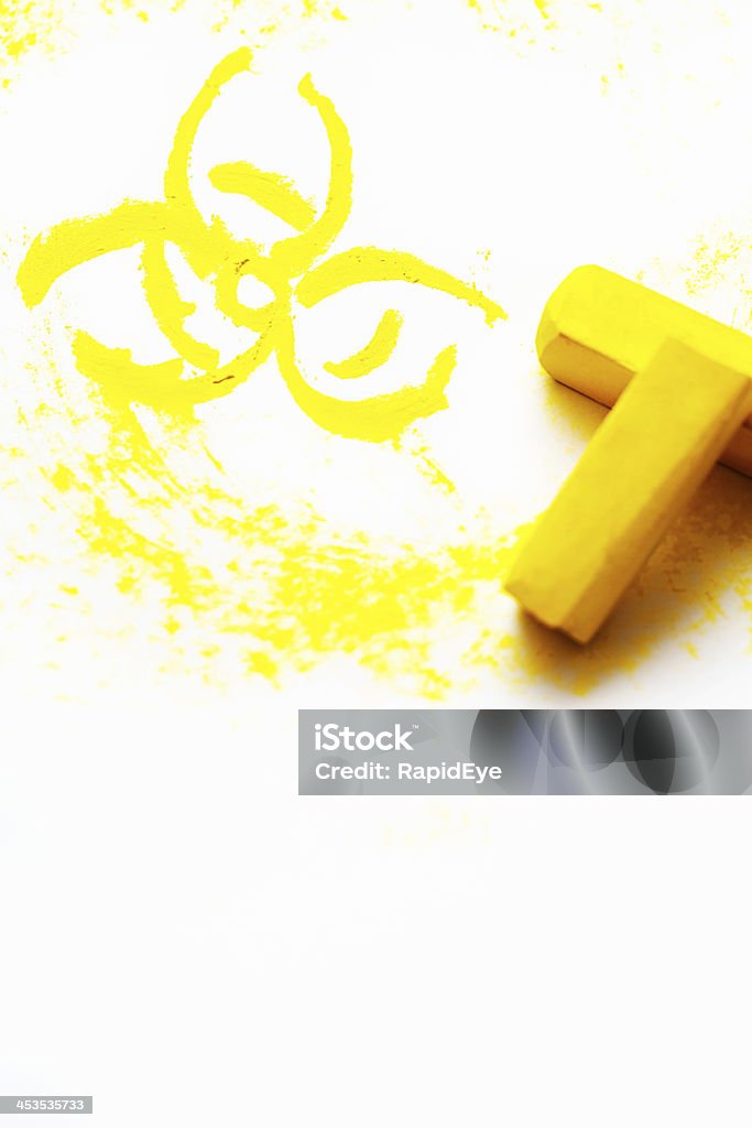 Vivid yellow pastelowych kredki narysować Zagrożenie biologiczne - Zbiór zdjęć royalty-free (Bez ludzi)