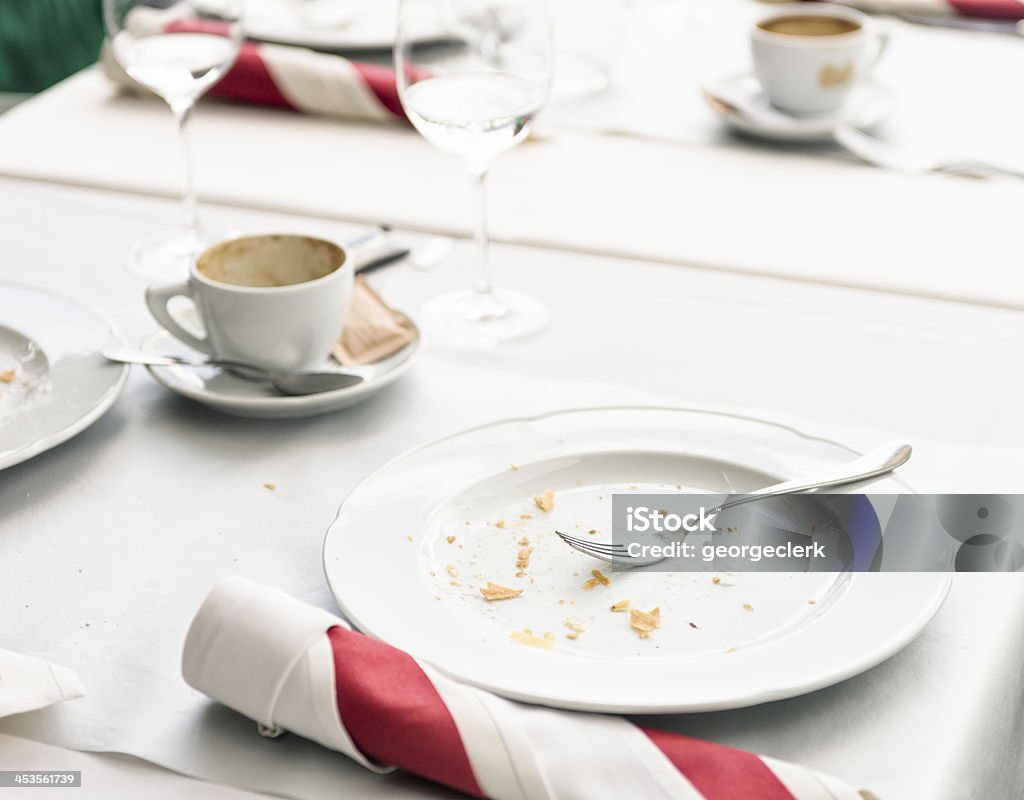 Fini repas au Restaurant Table - Photo de Table libre de droits