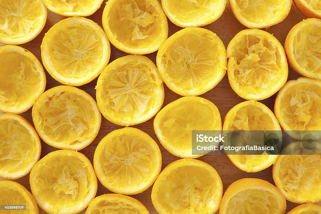 Peeling orange fraîchement pressé - Photo de Acide ascorbique libre de droits