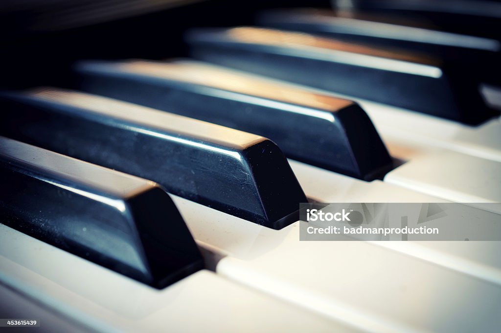 Tastiera di pianoforte - Foto stock royalty-free di Pianoforte elettrico