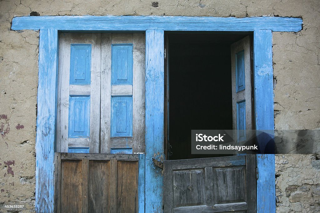 Porte et fenêtres Une cabane au Népal - Photo de Asie libre de droits