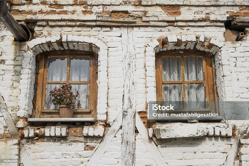 Dwa stare windows - Zbiór zdjęć royalty-free (Anatolia)