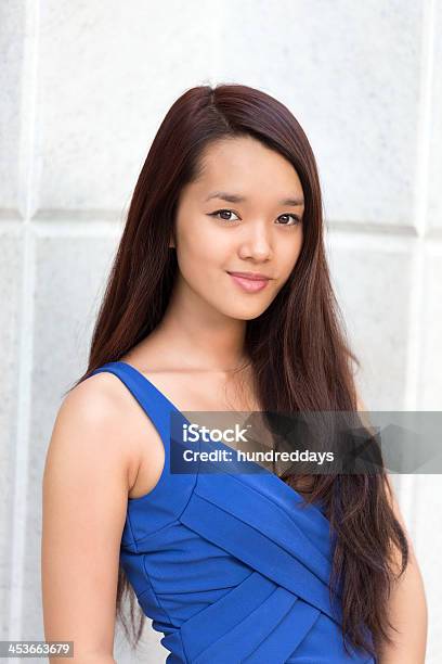 Photo libre de droit de Portrait De Jeune Fille Asiatique banque d'images et plus d'images libres de droit de 18-19 ans - 18-19 ans, Adolescent, Asiatique de l'Est et du Sud-Est