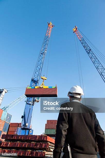 出荷のコンテナーズ - 貨物運送のストックフォトや画像を多数ご用意 - 貨物運送, 港湾, ビジネス