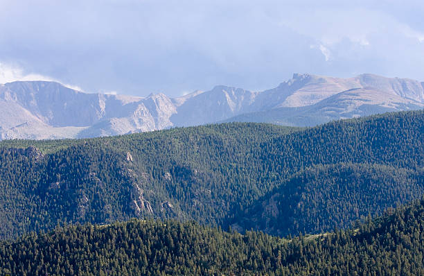 штормовая пайкс-пик - 14000 foot peak стоковые фото и изображения
