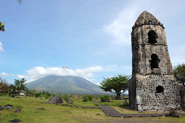 istock Mayon volcano and Cagsawa ruins, Philippines 453692017