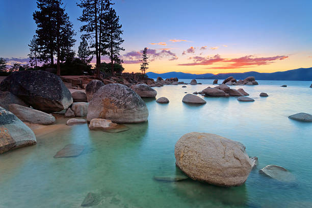 lago tahoe - nevada landscape rock tree imagens e fotografias de stock