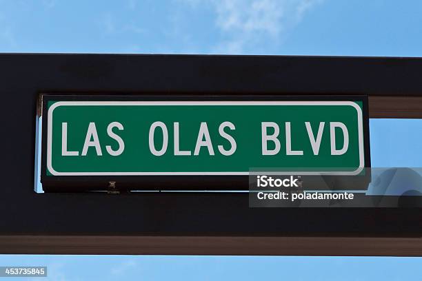 Bairro Las Olas Boulevard Sinal Em Fort Lauderdale Flórida - Fotografias de stock e mais imagens de Ao Ar Livre