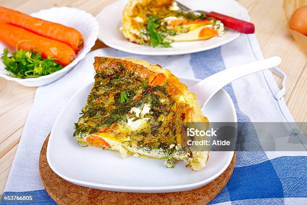 Quiche De Vegetarianas Foto de stock y más banco de imágenes de Al horno - Al horno, Alimento, Cena