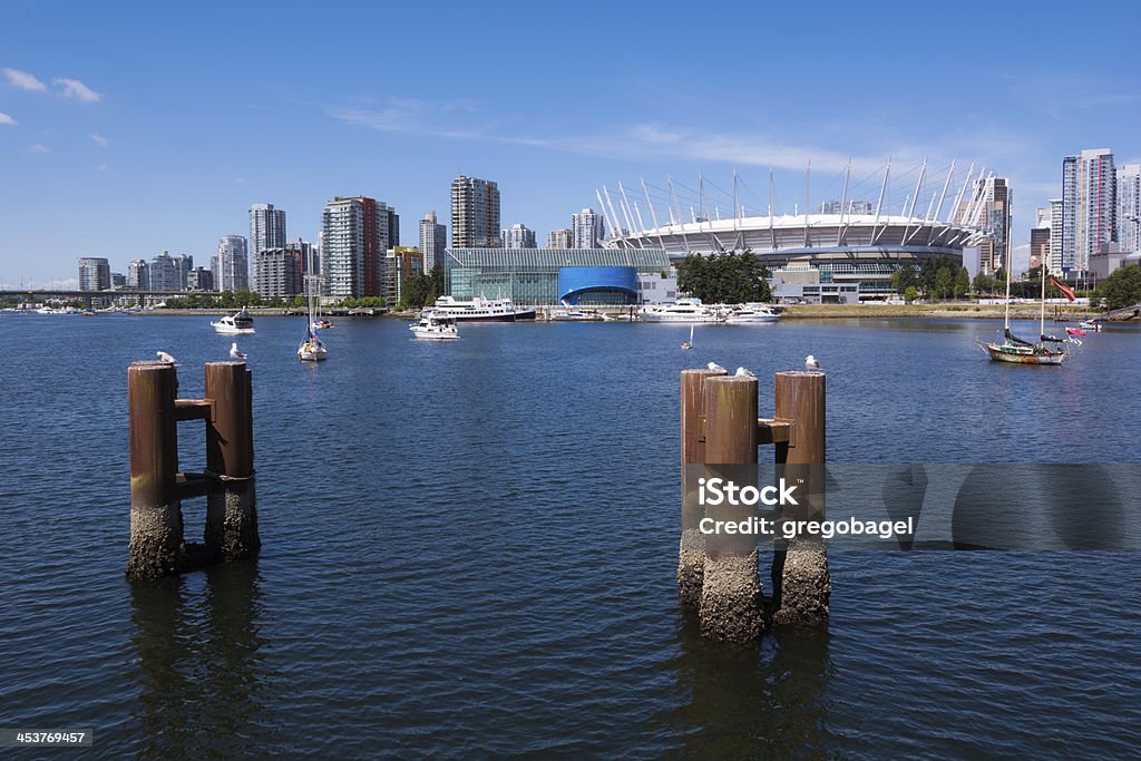 Fałszywa Zatoczka i BC Place w Vancouver, Kolumbia Brytyjska - Zbiór zdjęć royalty-free (Architektura)