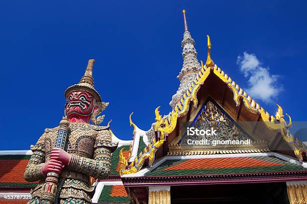 El Templo Del Buda Esmeralda Foto de stock y más banco de imágenes de Arquitectura - Arquitectura, Arquitectura exterior, Arte