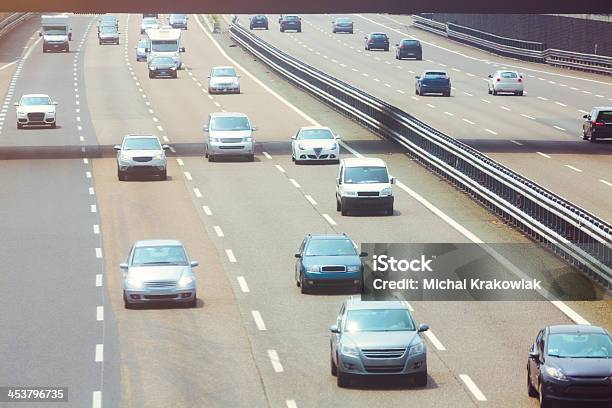 Multi Autopista Foto de stock y más banco de imágenes de Coche - Coche, Grupo grande de objetos, Italia